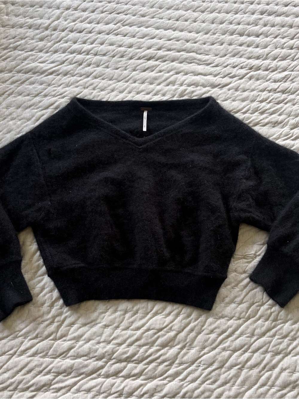 We The Free Black Cropped V-Neck Sweater